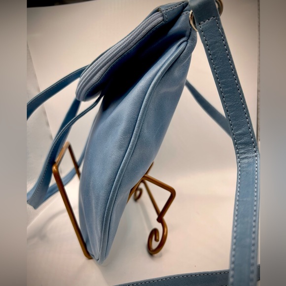 Sky Blue Crossbody/Hand Bag, 100% Argentine Leather Never Used Excel Condition - Picture 4 of 10